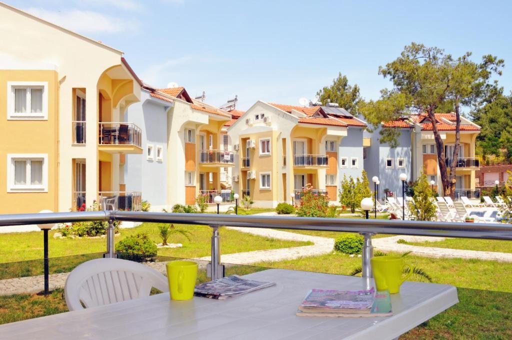 אולודניץ Hisar Garden Apartments מראה חיצוני תמונה